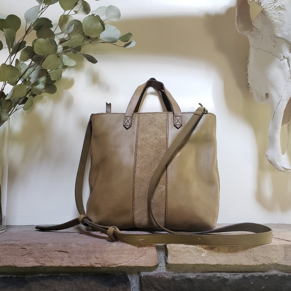 Green Crossbody 🌵